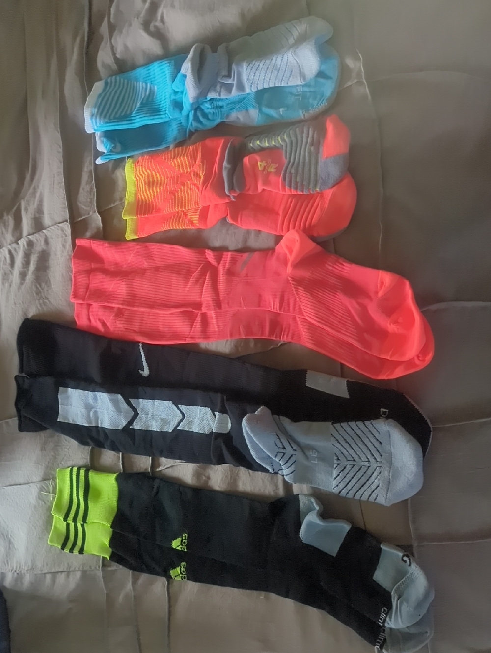 Nike NWOT Mens Soccer Socks Size L